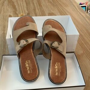 Coach and Four New in Box Sandals